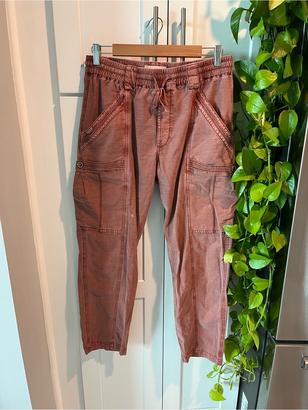 Anthropologie Barrel Cargo Pants with Elastic Waist, Size 27 Red